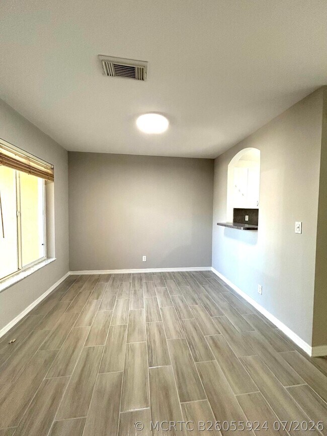 Building Photo - 1007 Arezzo Cir