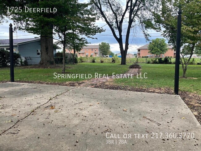 Building Photo - 1725 Deerfield-