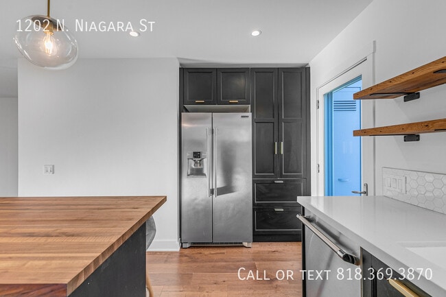 Building Photo - 1202 N Niagara St