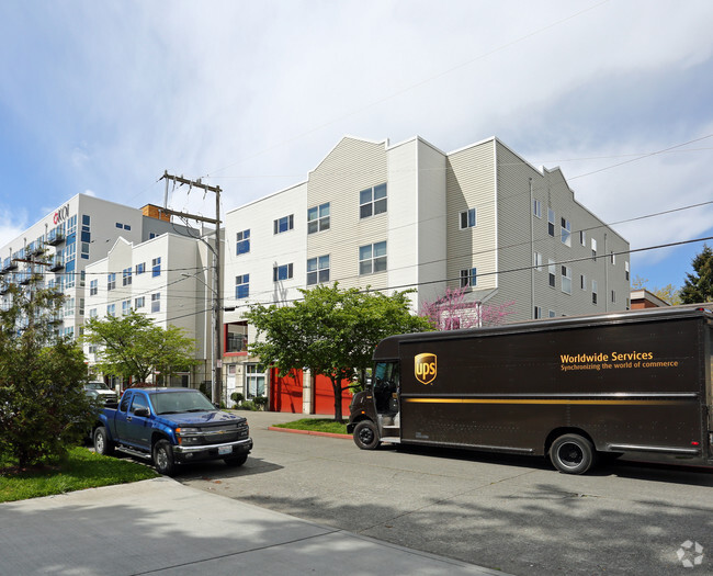 Building Photo - Gilman Court