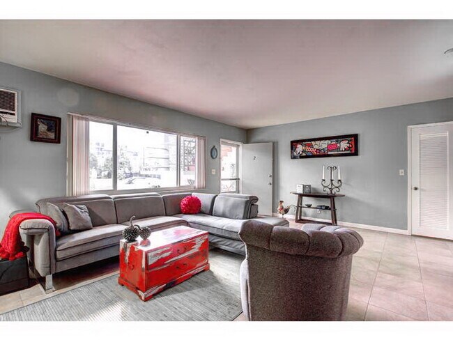 Building Photo - 3213 Colony Club Rd