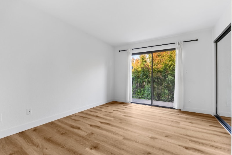 Building Photo - 5240 Whitsett Ave