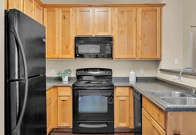 Building Photo - 137 Flat Creek Dr