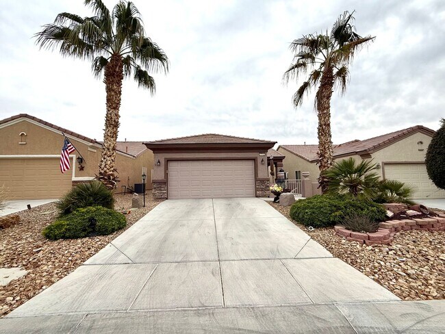 Building Photo - Great single-story two bedroom home in Sun City Aliante with golf course view