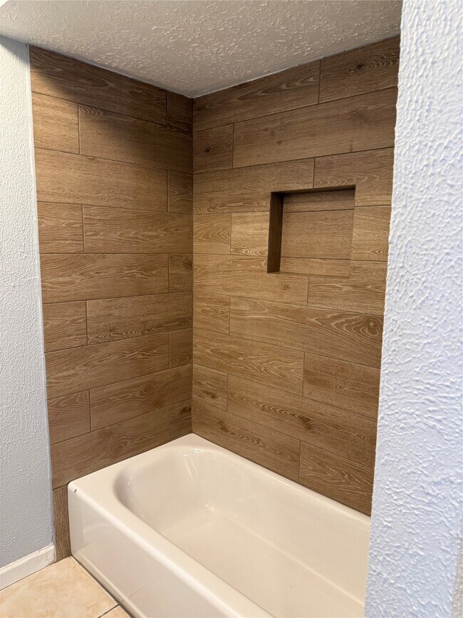 Building Photo - 10727 Staghill Dr