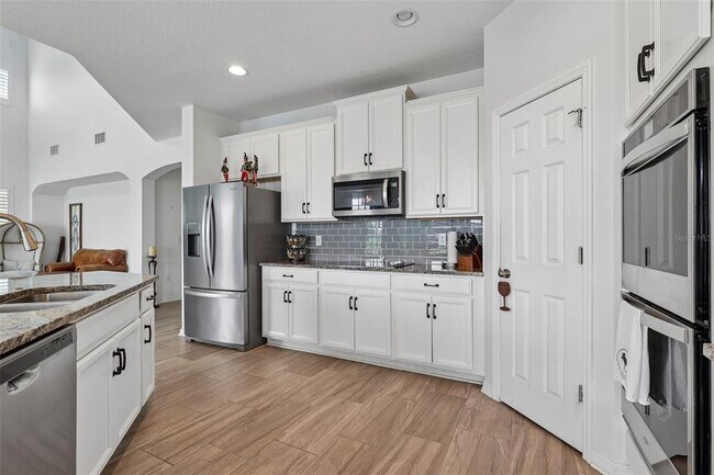Building Photo - 343 Blue Cypress Dr