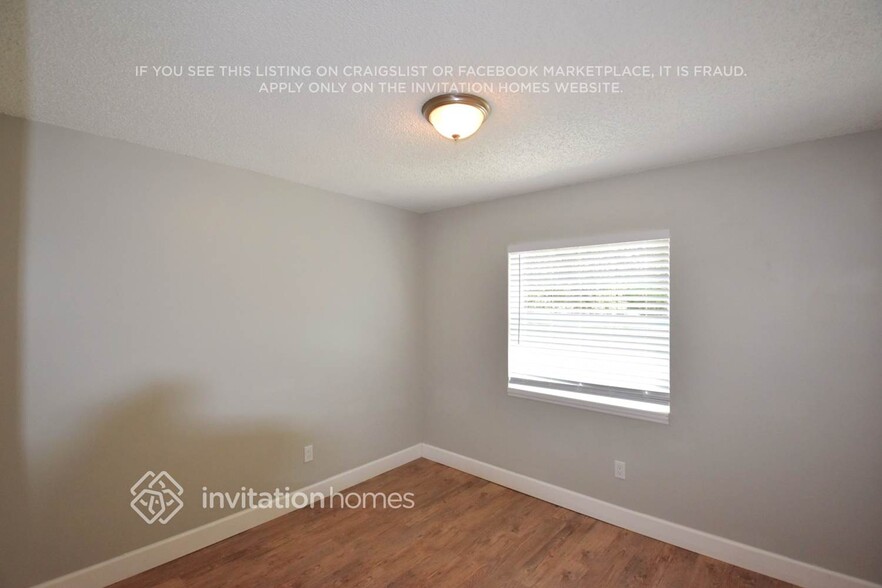 Building Photo - 2517 Weatherford Dr