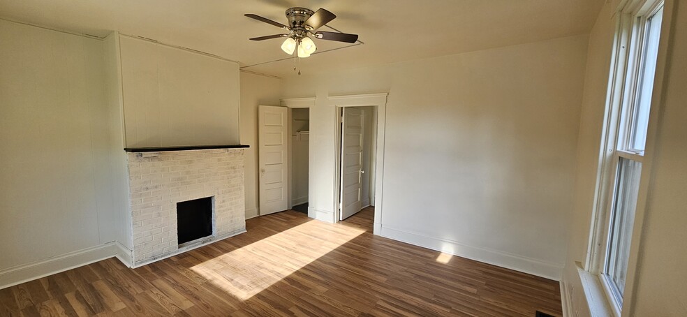 Building Photo - 4514 Allison St