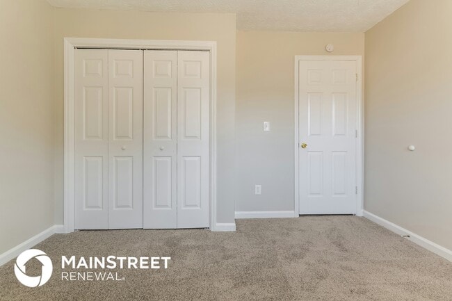 Building Photo - 2862 Emerson Lake Dr