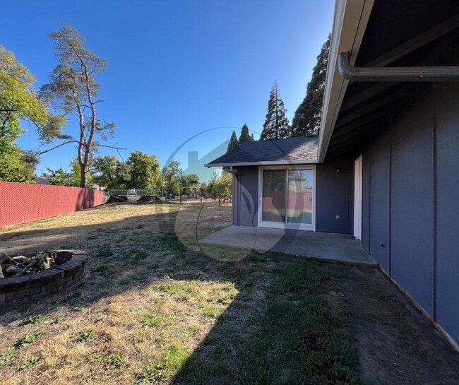 Building Photo - Ready to Move In!!!!  3 Bedroom 1 Bathroom...