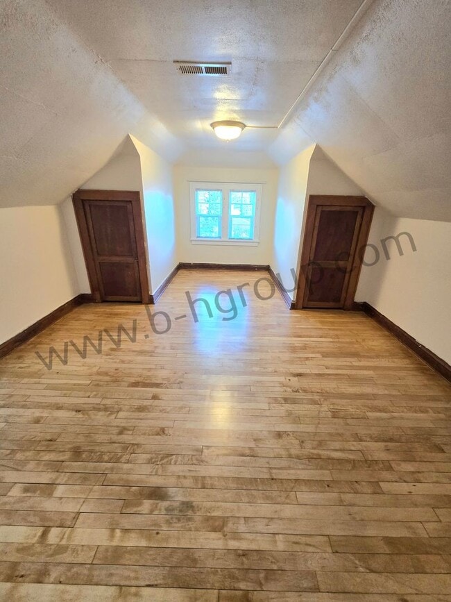 Building Photo - 4808 25th Ave