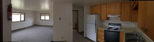 Building Photo - 102 E Cascade Ave