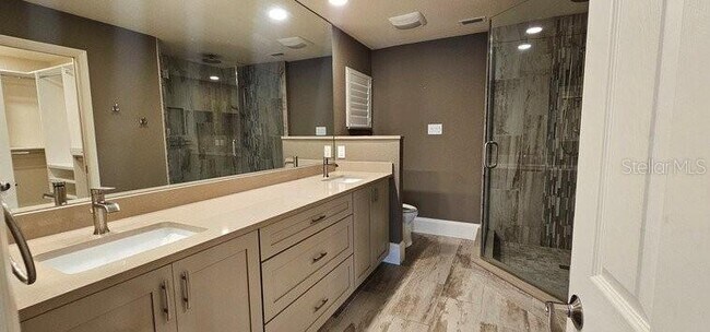 Building Photo - 2871 Coral Way