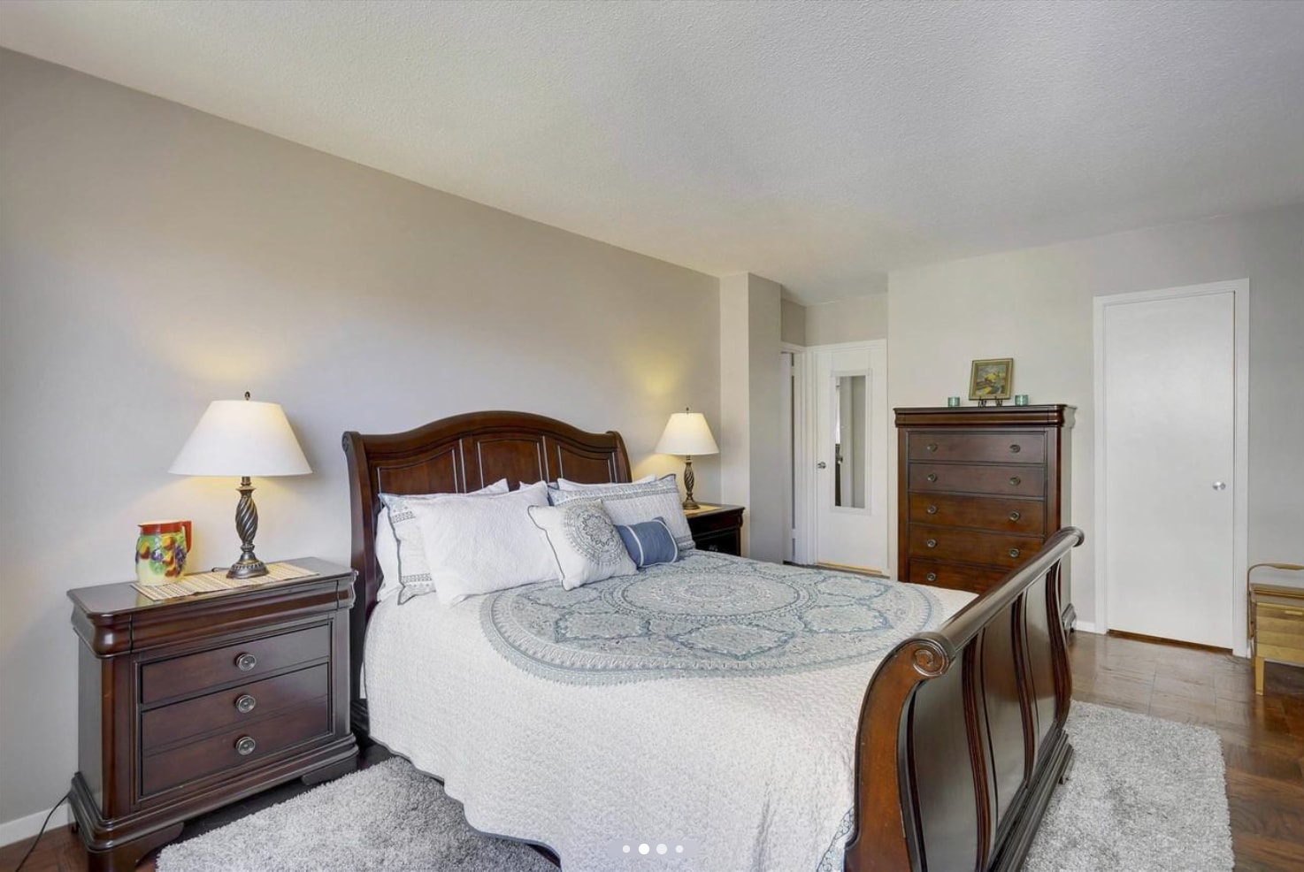 2nd view - 4515 Willard Ave