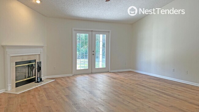 Building Photo - Exceptional Location in Fernandina's Flora...