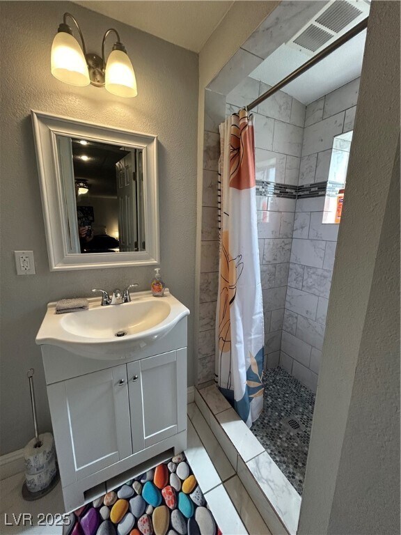 Building Photo - 2020 Santa Paula Dr