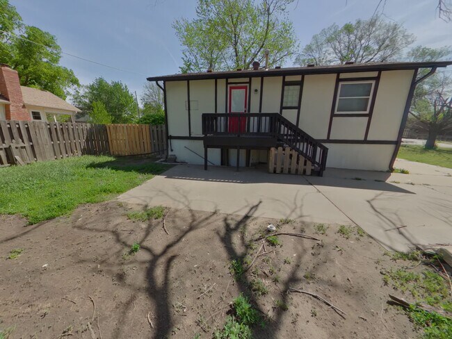 Building Photo - Remodeled 5BR Wichita Home for Rent - Pet Friendly!
