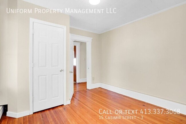 Building Photo - 15 Casimir St