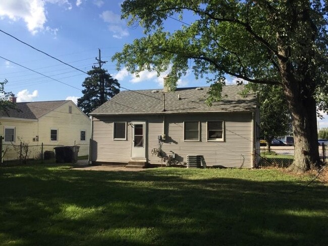 Building Photo - 3209 Underwood St