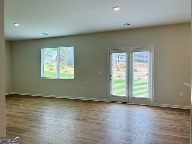 Building Photo - 112 Glenrise Dr