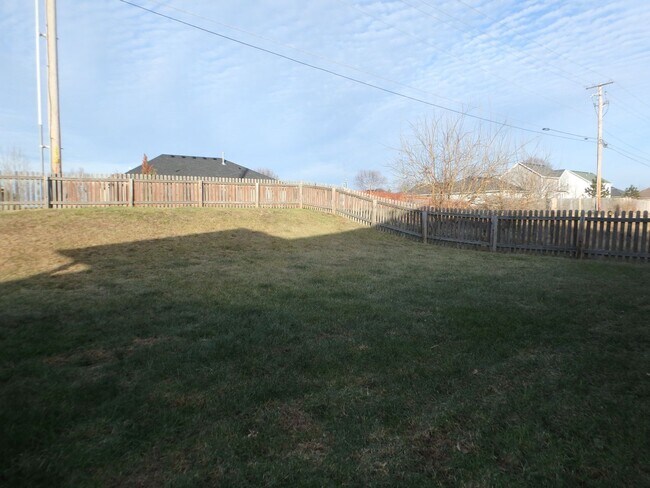 Building Photo - Nice 3 Bed 2 Bath House In Hunters Gate!