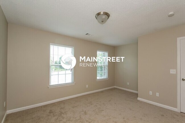 Building Photo - 4 Bedroom Pet-Friendly Home in Hampton, GA with Main Street Renewal