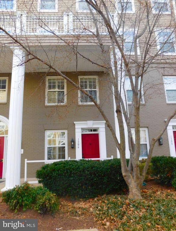 Building Photo - 1306 Roundhouse Ln