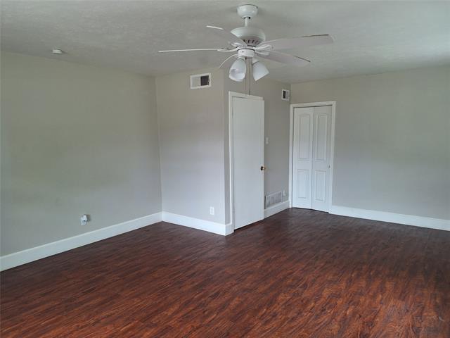Building Photo - 8430 Birchcroft Dr