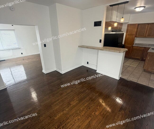Building Photo - 600 W 46th Ave