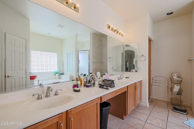 Building Photo - 2816 N 162nd Ave