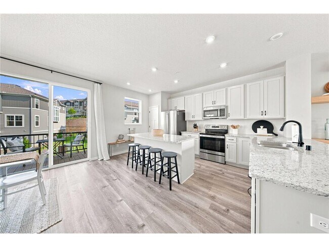 Building Photo - 2217 Gateway Curv