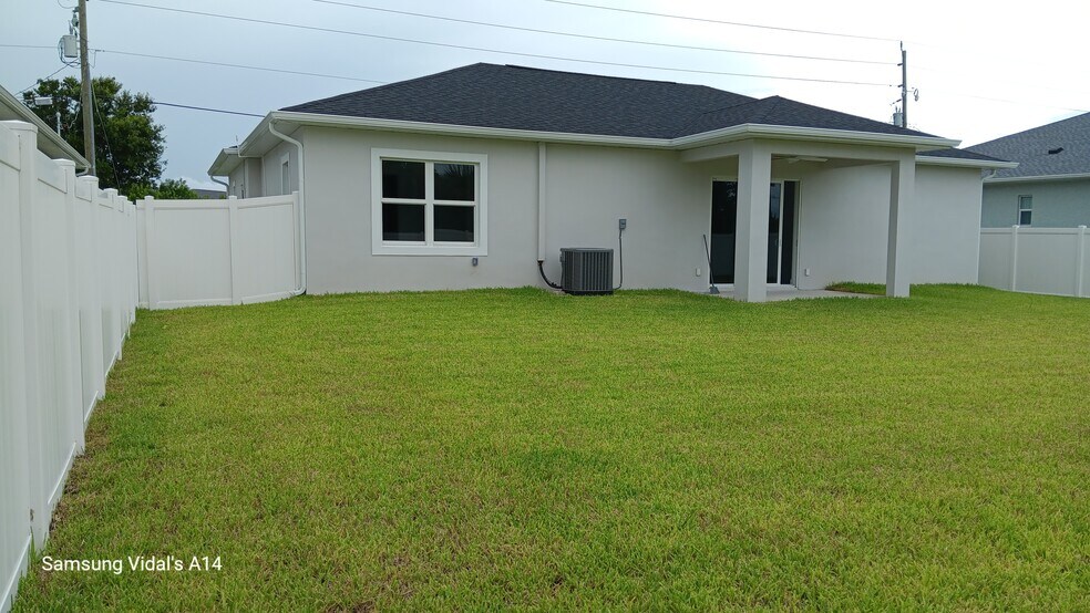 Building Photo - 161 Antilla Dr