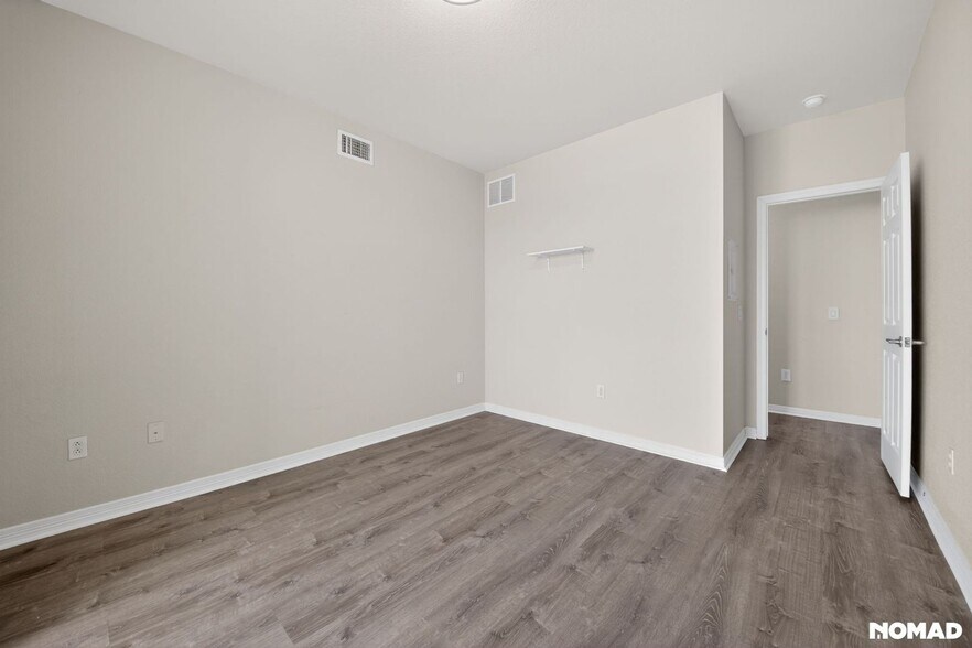 Building Photo - 7222 S Blackhawk St