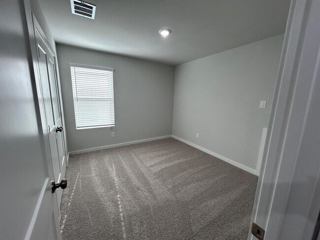 Building Photo - 7850 Alset Dr