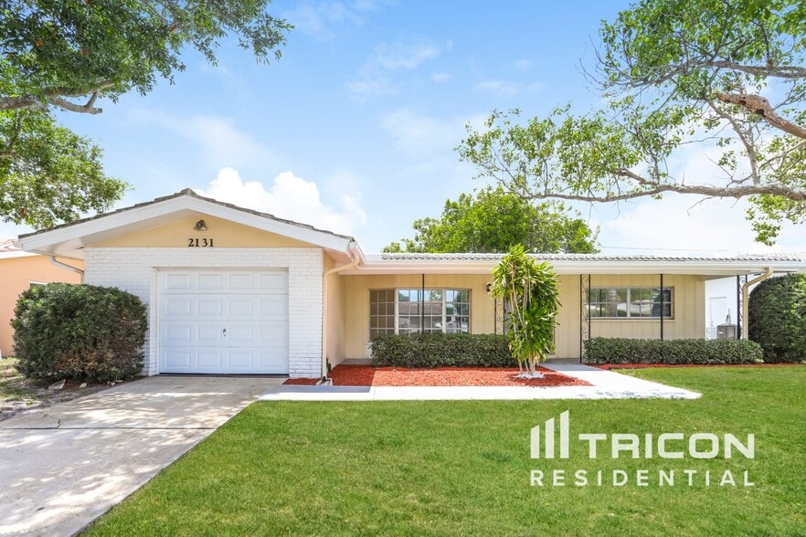 Primary Photo - 2131 Greenbriar Blvd