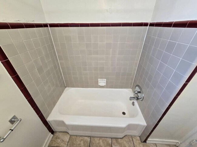 Building Photo - 1.0 bedroom in Pasadena California 91106