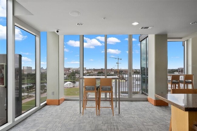 Building Photo - 777 N Ashley Dr