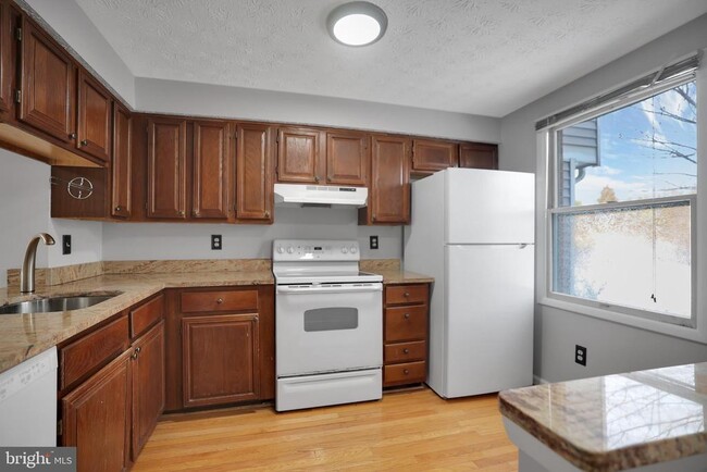 Building Photo - 1645 10th St S