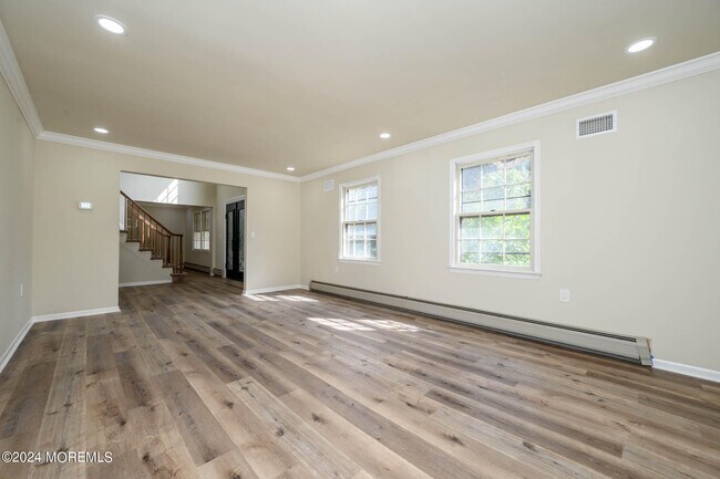 Building Photo - 8 Brandywine Dr