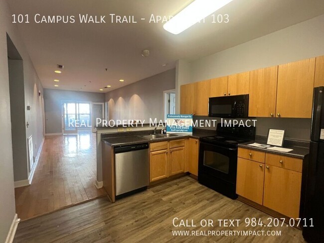 Building Photo - 3 Bed 3 Bath Partner's Place Student Commu...