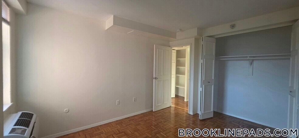 Building Photo - 175 Freeman St