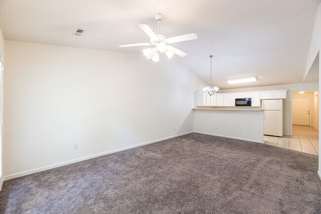 Building Photo - 906 Mercer Dr