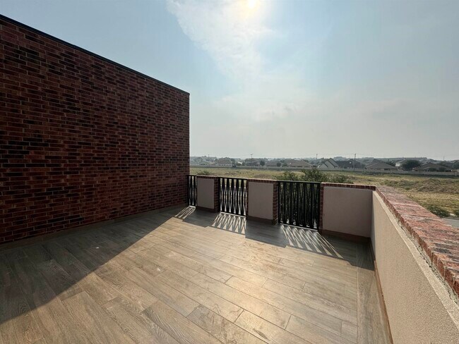 Building Photo - 210 Veracruz Dr