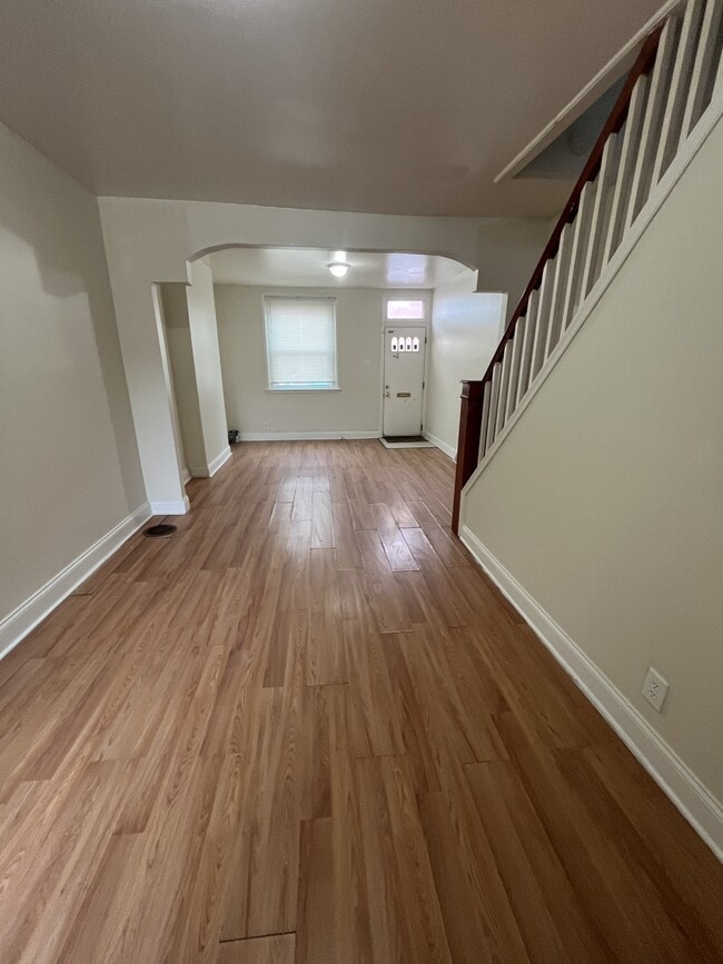 Building Photo - 2947 Kip St