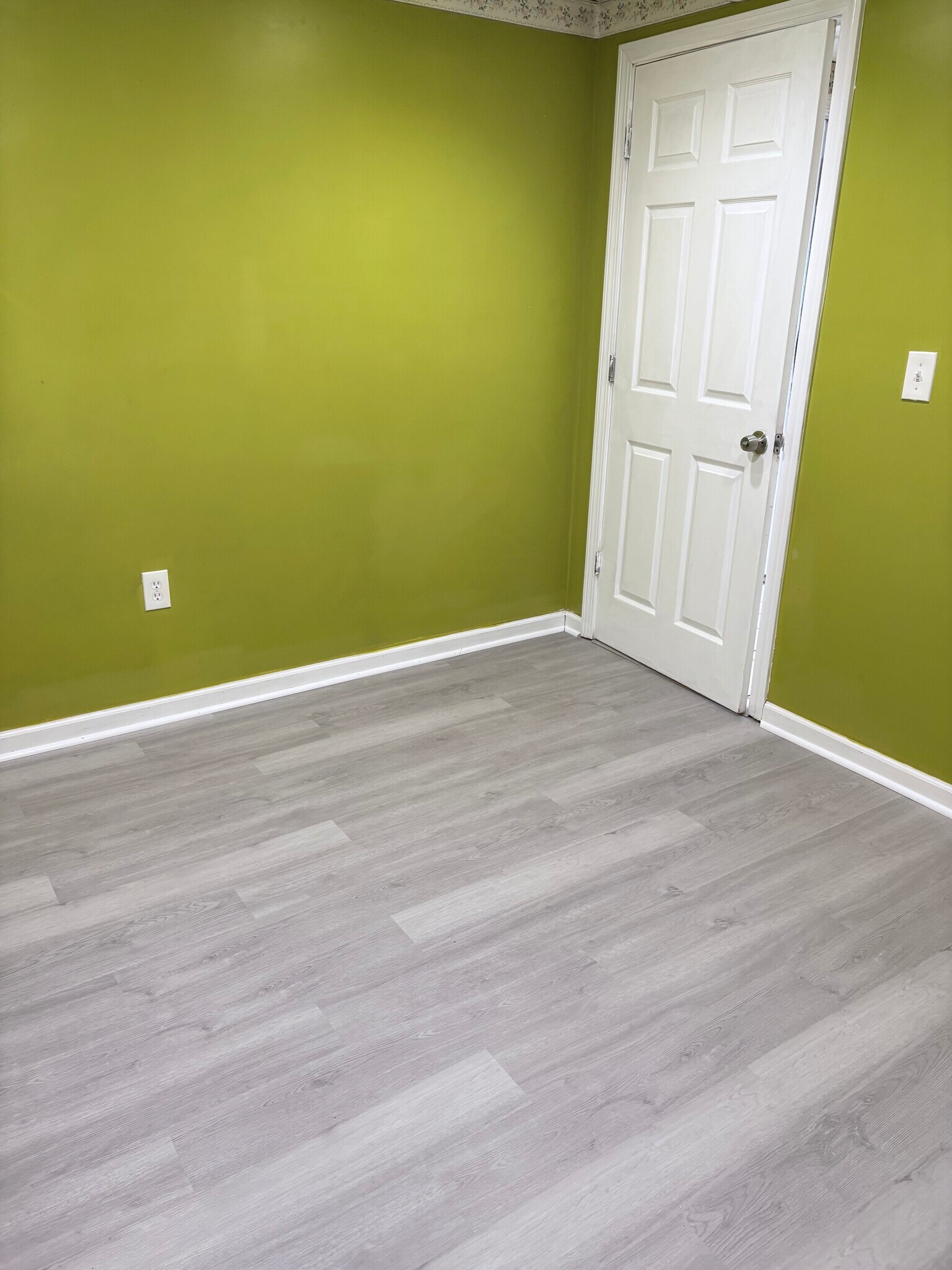 Building Photo - 50 Grand St