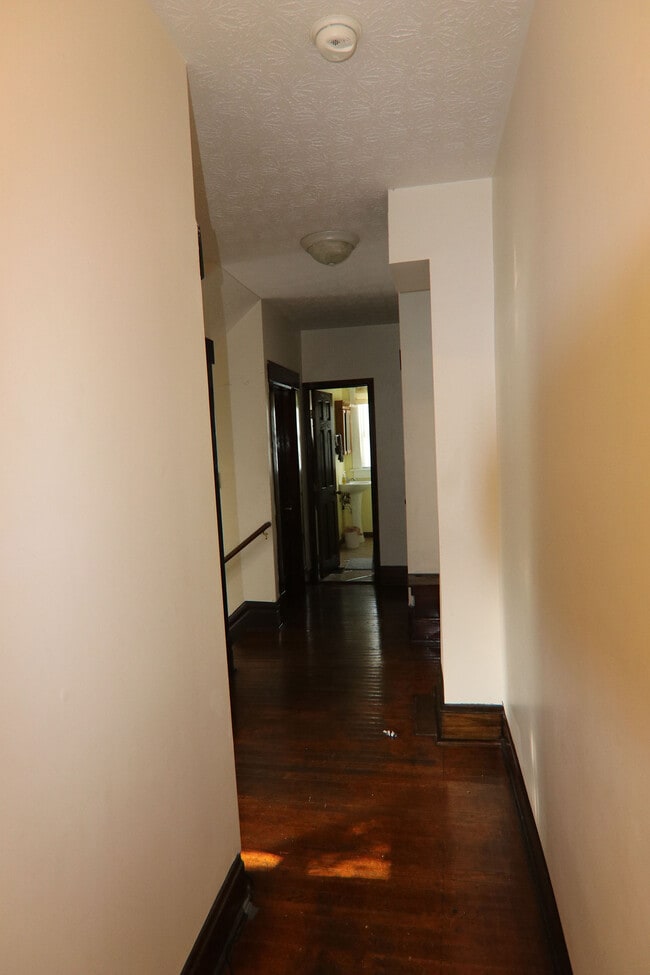 2nd floor hallway with smoke alarm - 372 E Oakland Ave