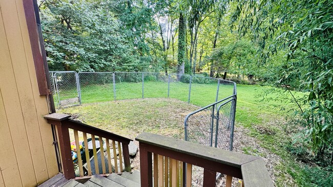 Building Photo - 96 Old Pascack Rd