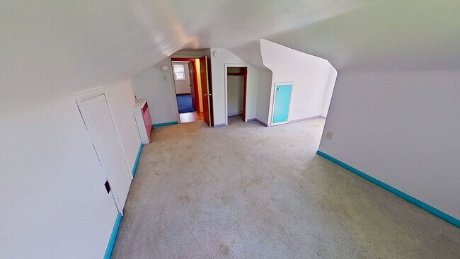 Building Photo - Single Family Home
