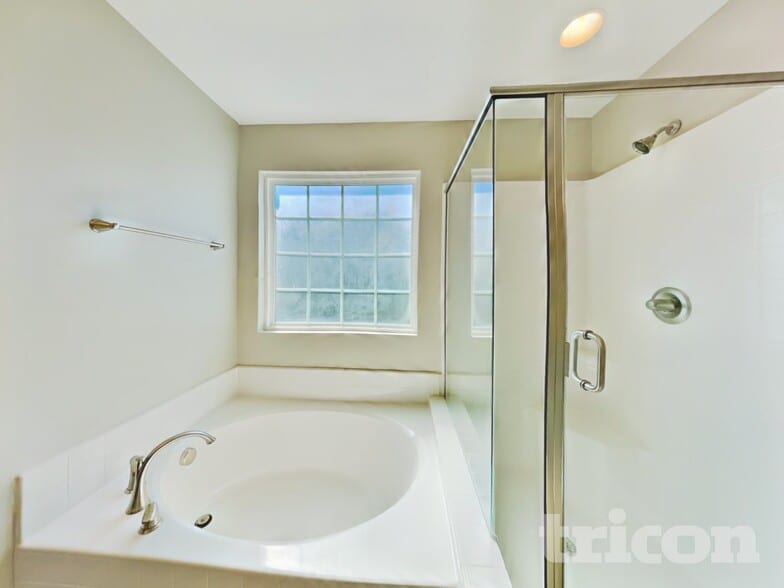 Building Photo - 127 Dunnsmore Dr