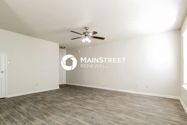 Building Photo - 4 Bedroom Pet-Friendly Home in MEMPHIS, TN with Main Street Renewal